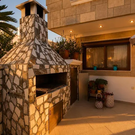Villa Mone